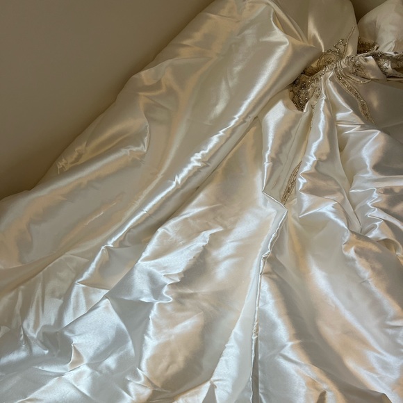 Ese Ezenabor custom pearl colored  satin, jeweled, wedding gown with train - Picture 7 of 8